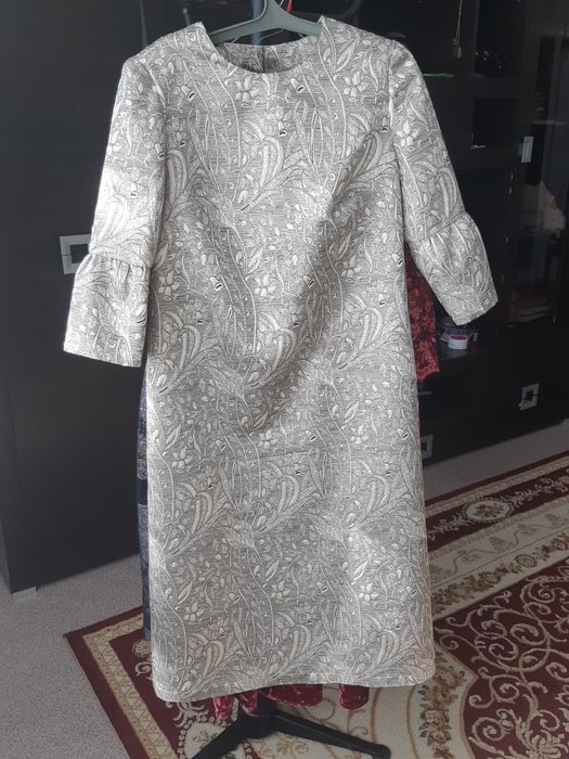 Продам женское платье