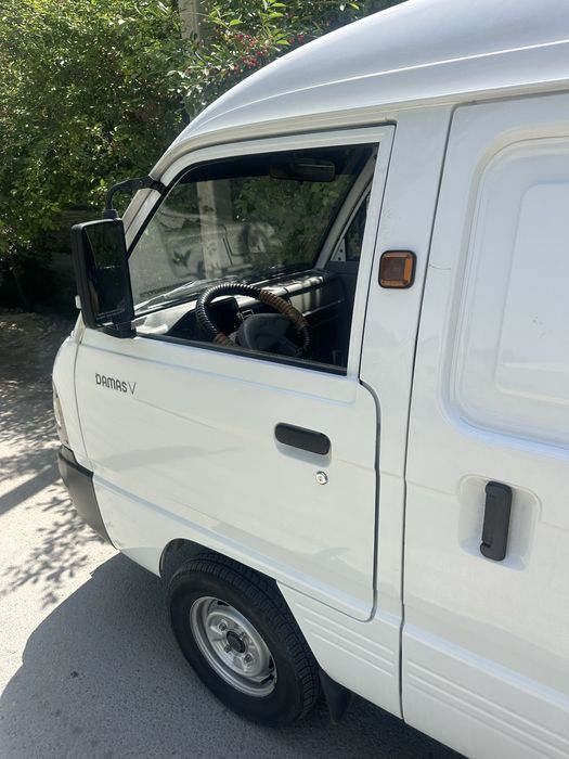 Дамас ван срочно