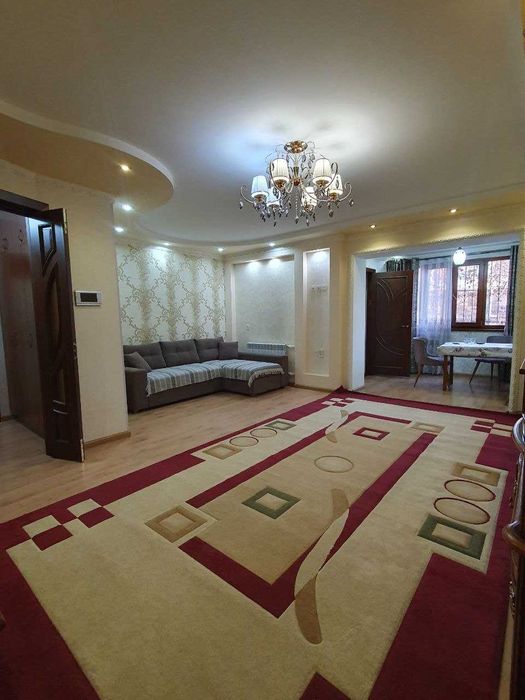 СДАЕТСЯ 3х комнатная квартира ЦЕНТР ПАРК БОБУРА с Детской Евроремонт