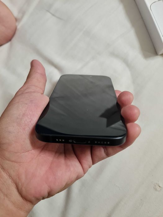 Iphone 15 256gb Бартер с доплащане за iPhone 15 Pro.