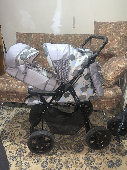 Срочно продаётся коляска зима-лето!