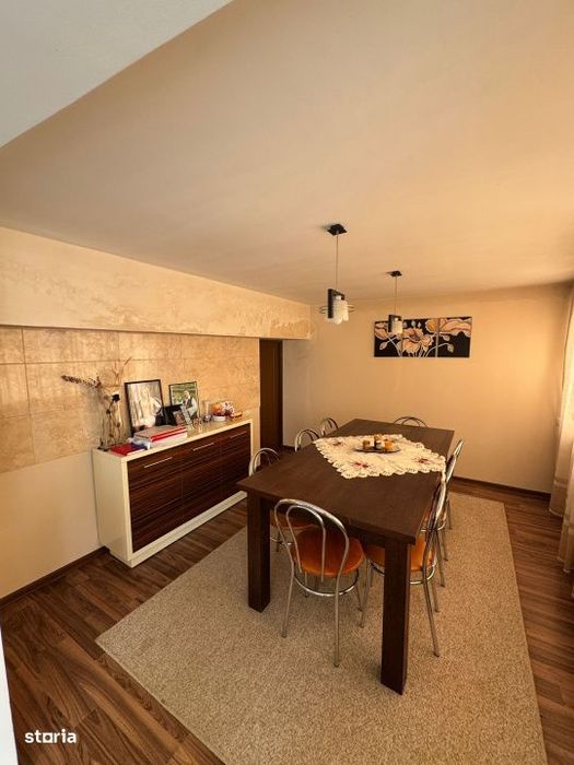 Vila 336 mp utili, garaj 2 masini, teren 380 mp, zona Grivitei