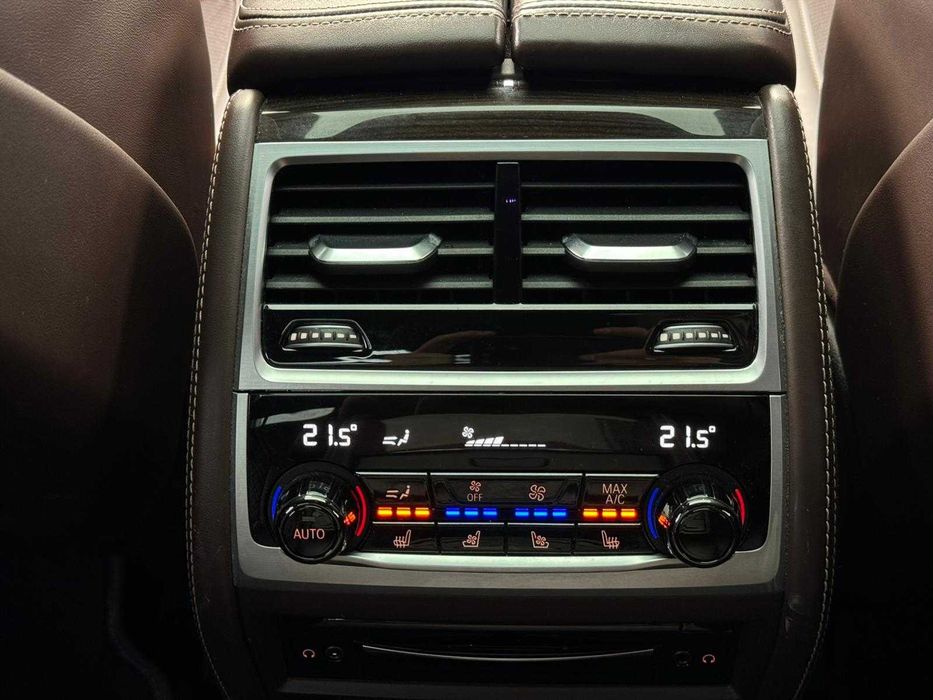 BMW Seria 7 XDrive / Gesturi / Soft-Close/ Trapa /Masaj /Harman Kardon