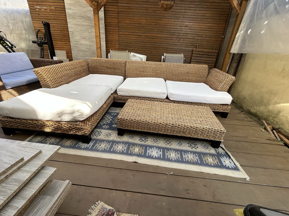 Canapea ratan terasa