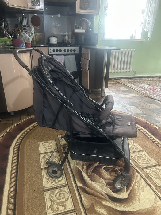 Коляка прогулочная