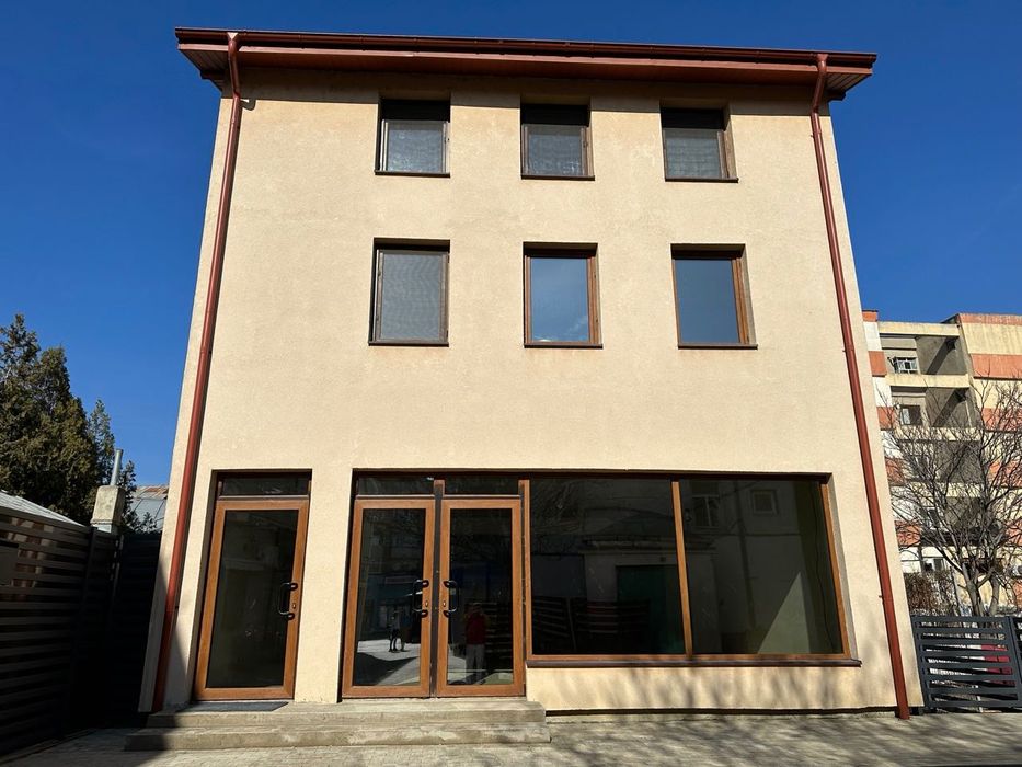 Spațiu de închiriat zonă ultracentrală Cuza Vodă, v-a-v Primăria Buzău