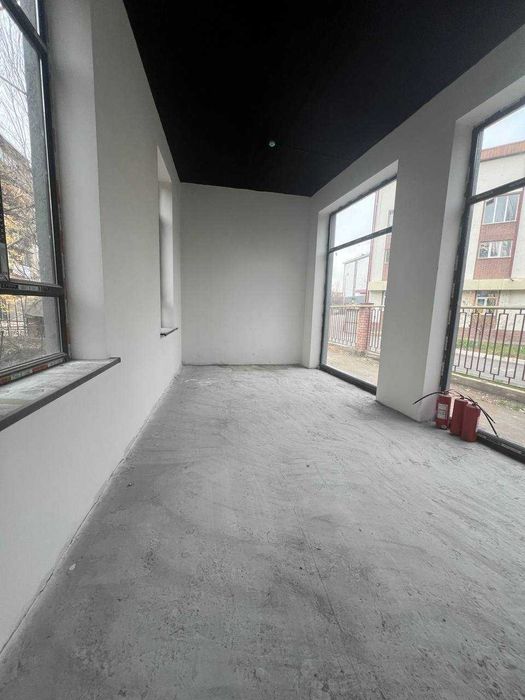 М.Тинчлик.Школа 298.Продам 4х уровн. коммерч. объект площадью 300кв.м.