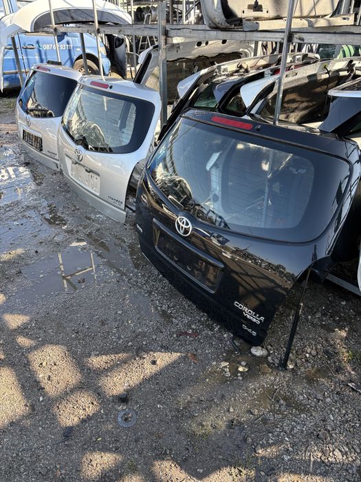 Заден капак за TOYOTA COROLA VERSO 2008год.