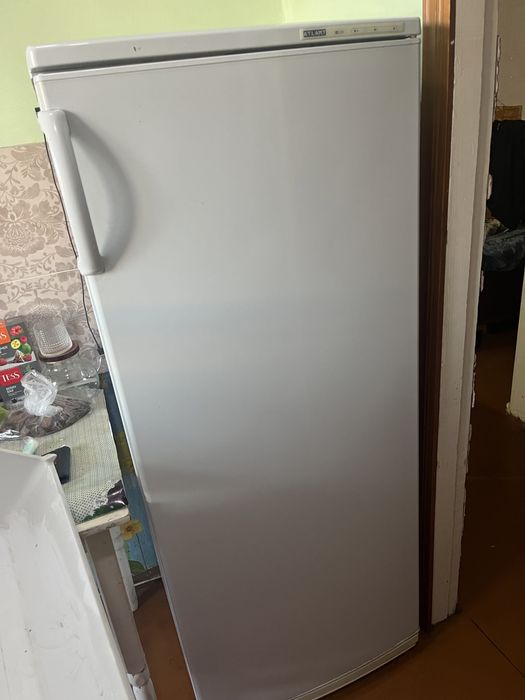 Продам морозильную камеру