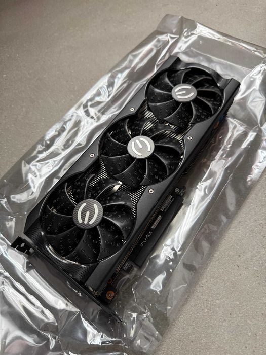 EVGA GeForce RTX 3090 XC3 Ultra Gaming, 24G-P5-3975-KR, 24GB GDDR6X, iCX3 Cooling, ARGB LED, Metal Backplate