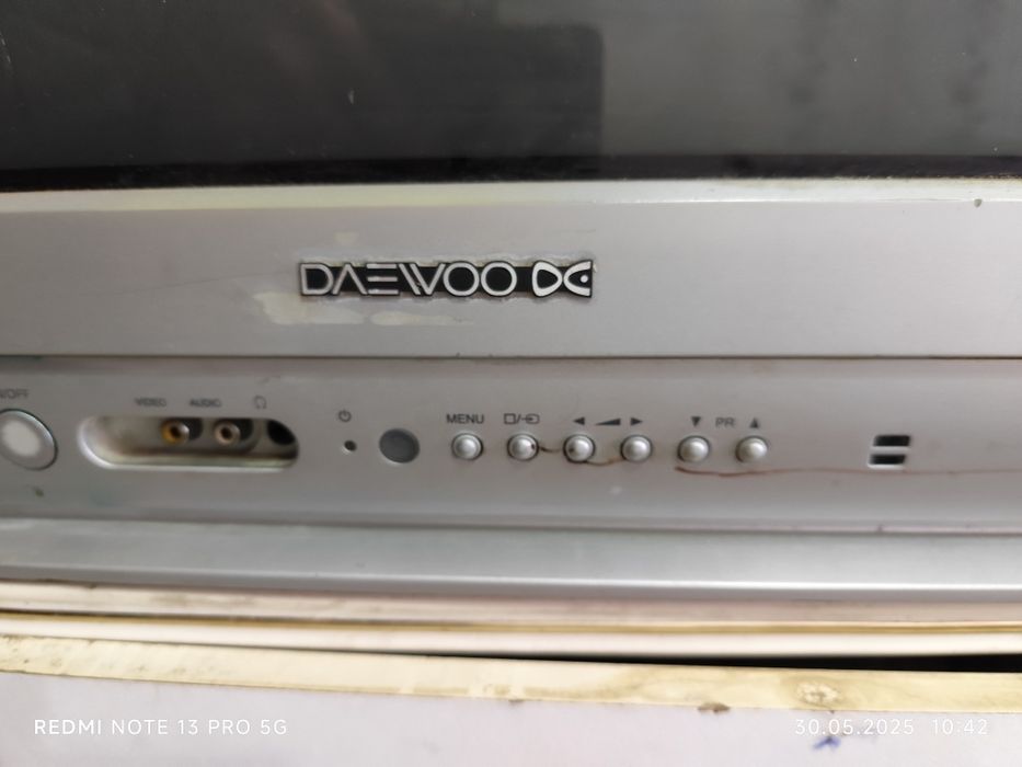 Продам телевизор