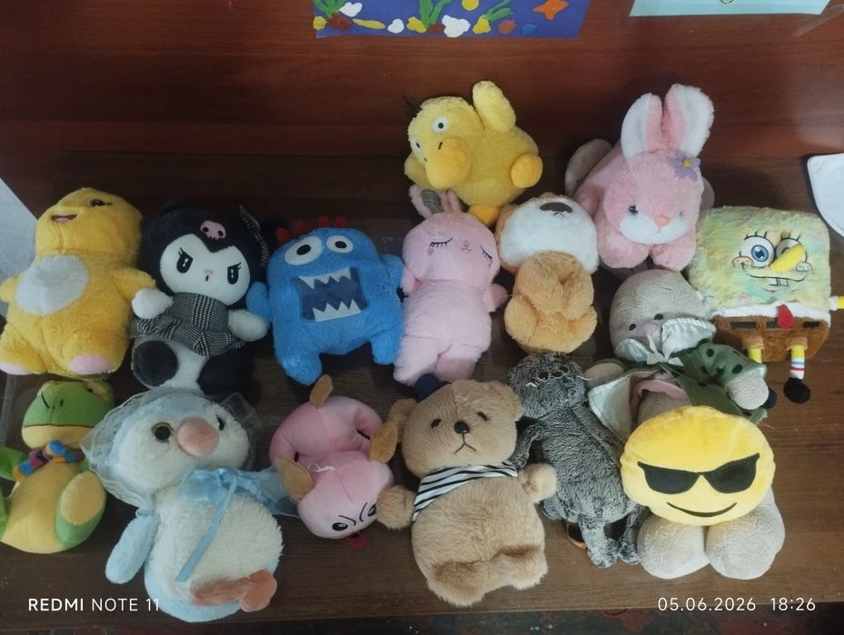 Продам игрушки. Чистые.