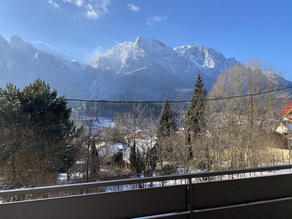 VILĂ LUX de vanzare in Busteni, langa CANTACUZINO 5 camere bai proprii