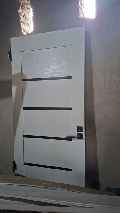 2 ta eshik sotiladi