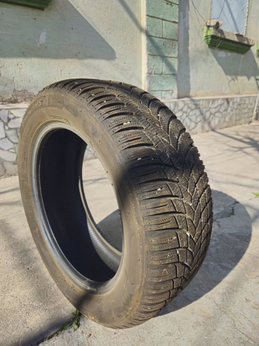 Продается комплект зимней резины 4 шт.Lassa snoways 4.17" практически