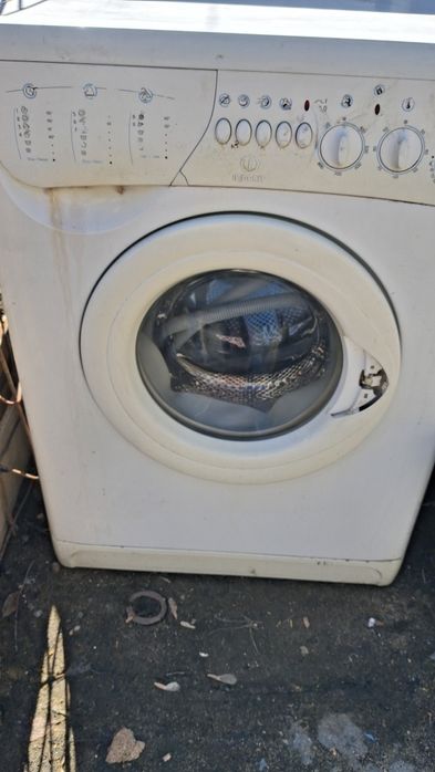 Продам стиральную машину