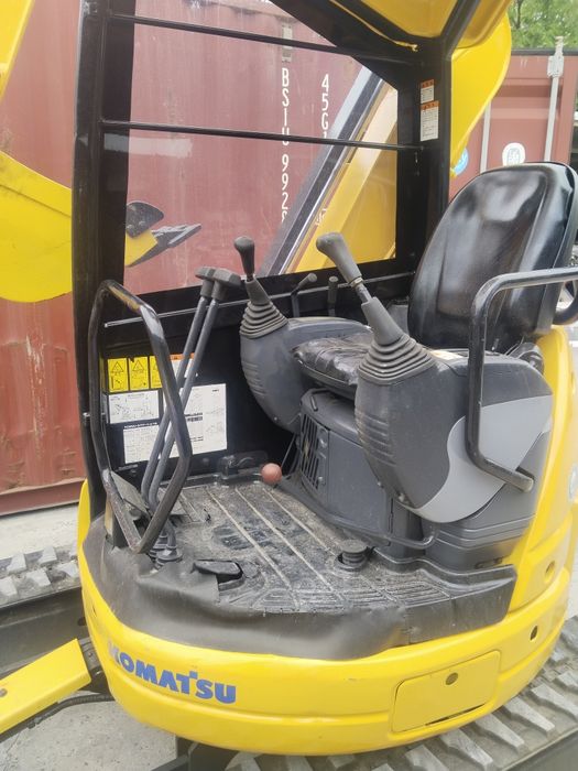 Миниэкскаватор Komatsu pc30