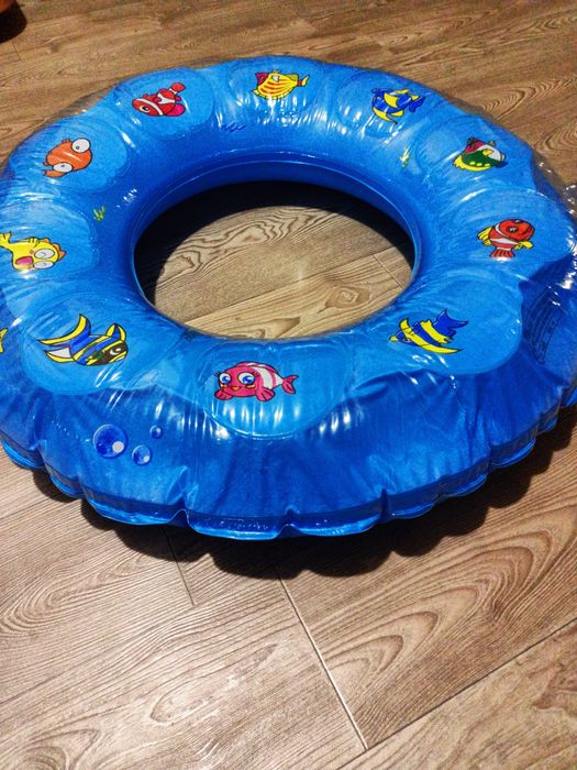Надувной  плавательный круг