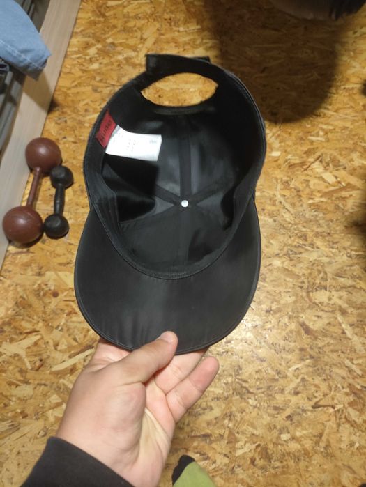 Шапка на Hugo Boss