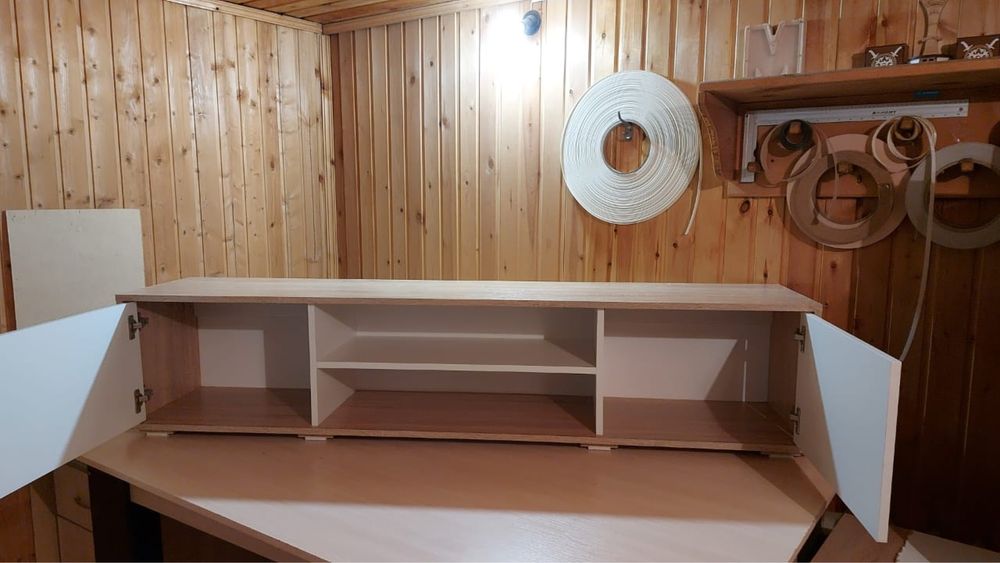 Тумба под телевизор