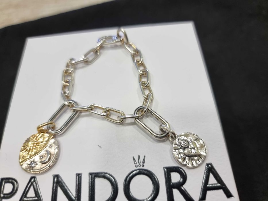 Гривна Pandora с висулки медалиони