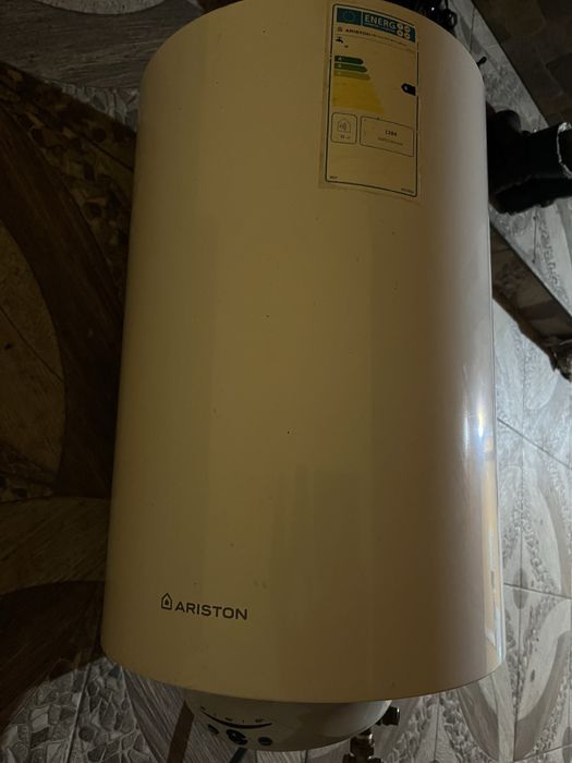 Vand boiler Ariston 80 litri