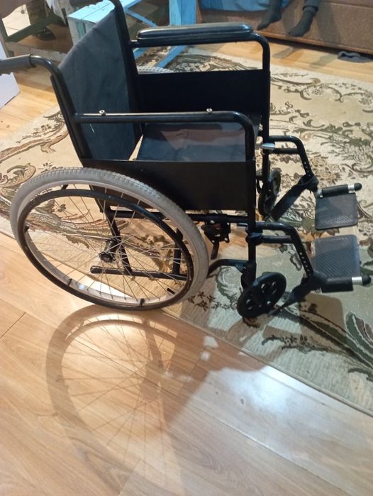 продам инвалидную коляску