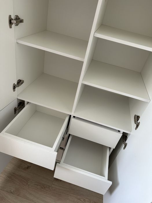 Продам детский шкаф с партой