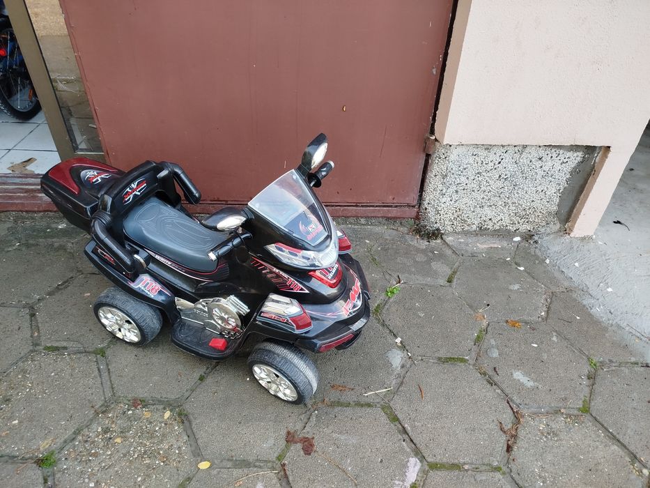 Детски атв та със зареждащи се батерии