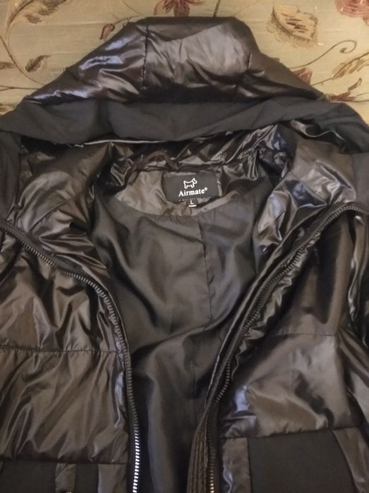 Продам осеннюю куртку