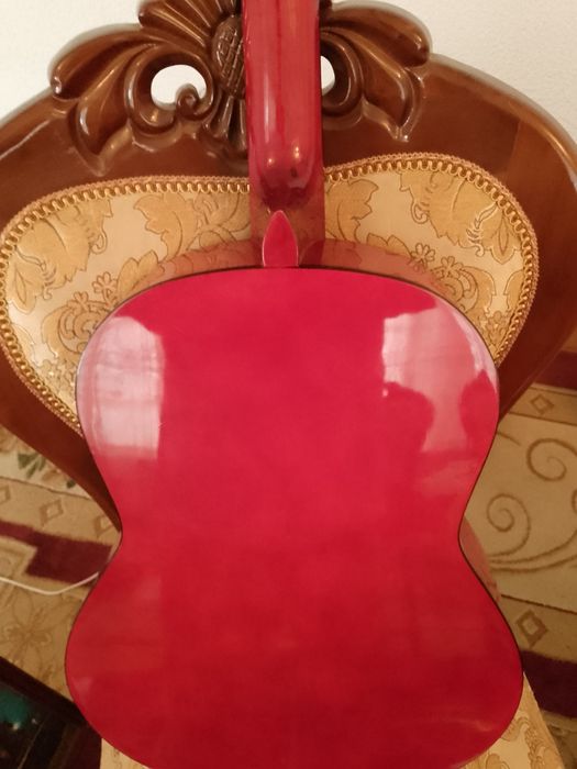 Гитара акустическая