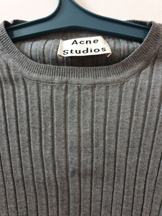 продам кофточку модного бренда Acne studios