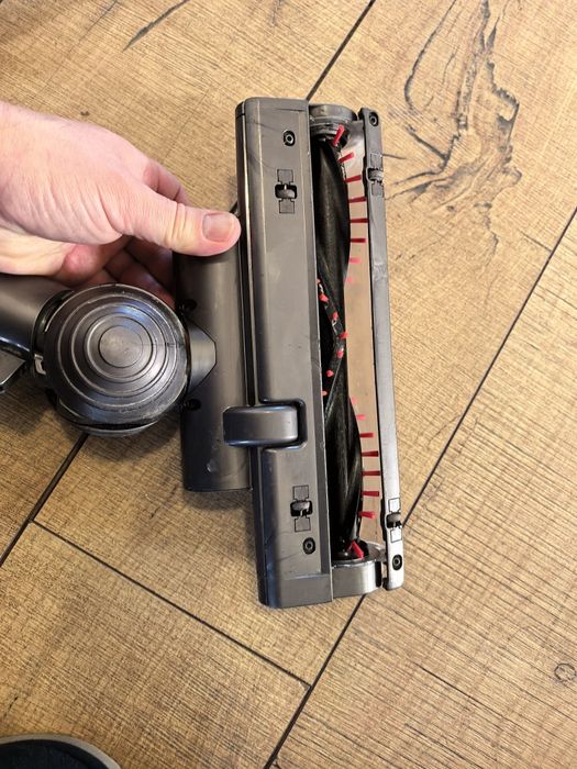 Aspirator Dyson Ball Allergy cu perie rotativa actionata de pe maner