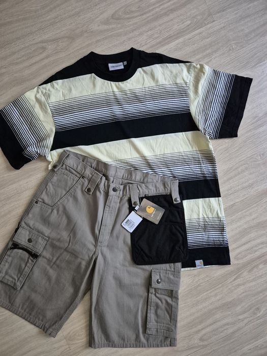 Carhartt тениска с къс ръкав и къси панталони