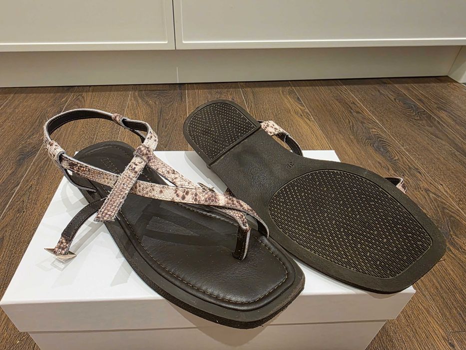 Продаю сандалии - Алматы