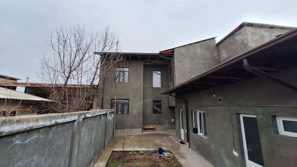 Uy Sotiladi Sergeli Qumarqda