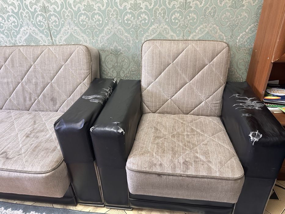 Отдам диван даром embawood