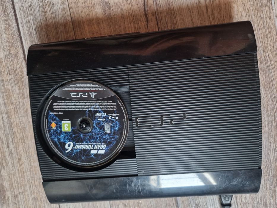 Ps 3 super slim.
