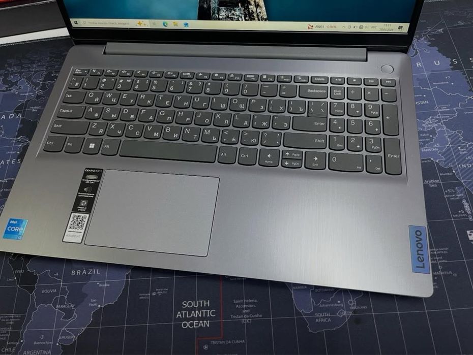 Ноутбук для работы Lenovo IdeaPad 3 /8GB/SSD256GB/i3-1215U/15.6FHD