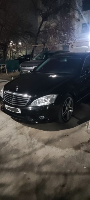 Mercedes-Benz S550