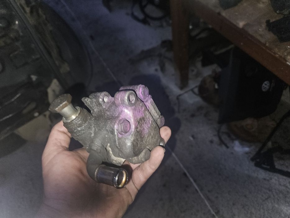 Pompa servo direcție t4