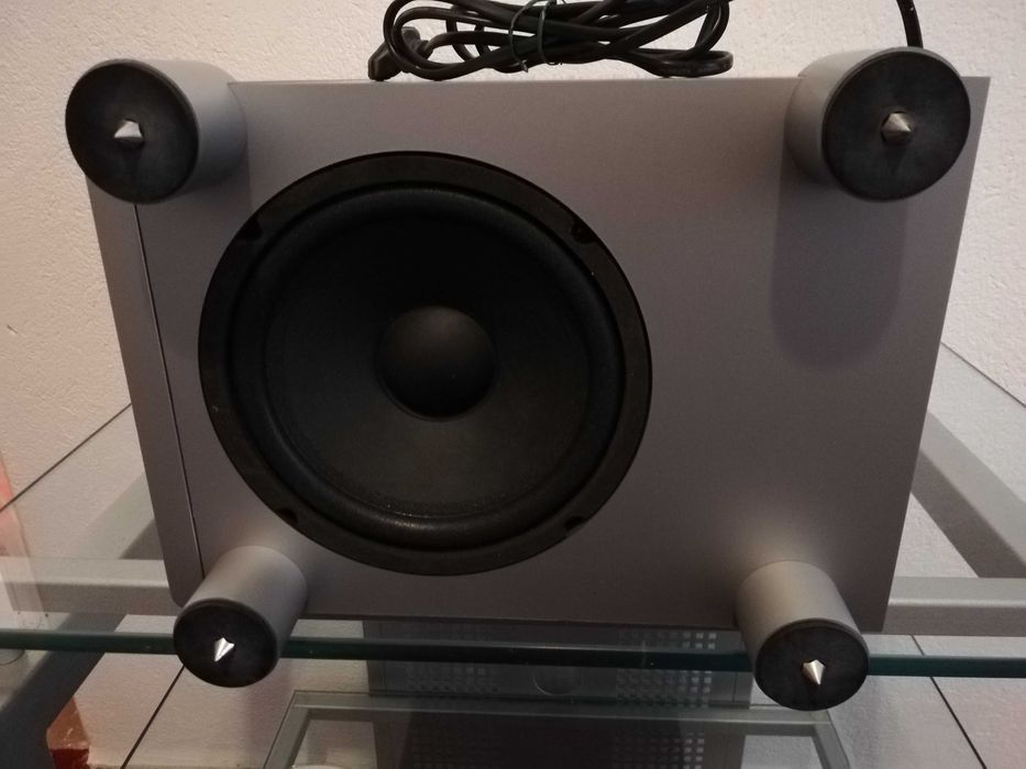 Subwoofer activ QUADRAL SUB 31 AKTIV cu amplificare - 80 W/Impecabil