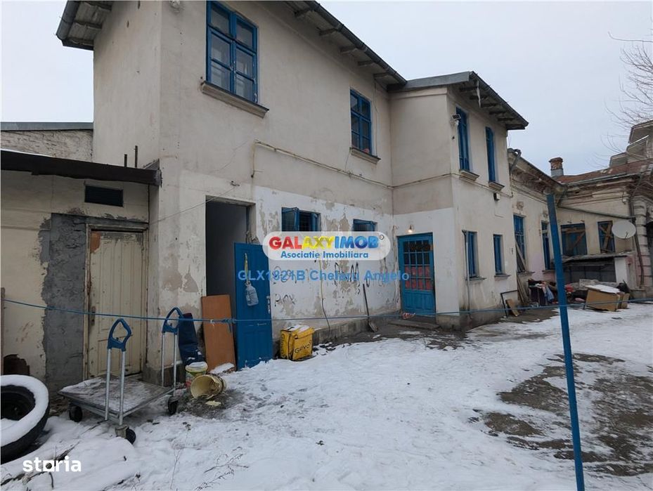 Udriste, 3 vile și teren 1745 mp , deschidere 18 m, proiect 8 vil