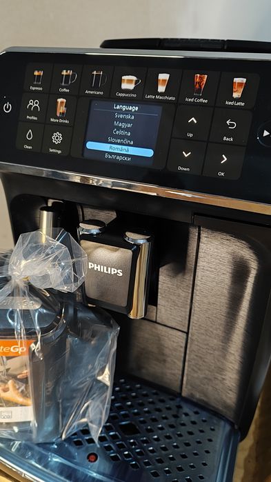 Espressor automat Philips Seria 5500 LatteGo