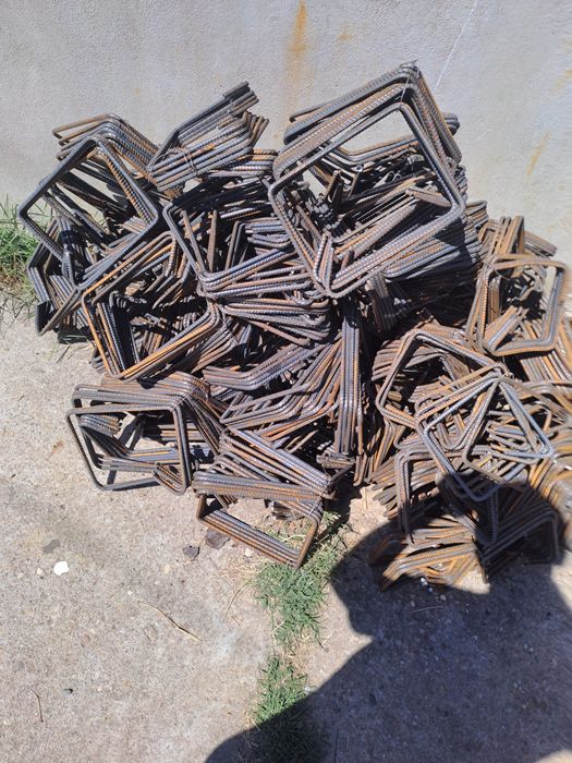 Oferim spre vânzare etrieri pc 8 disponibili din stoc sau la comandă,