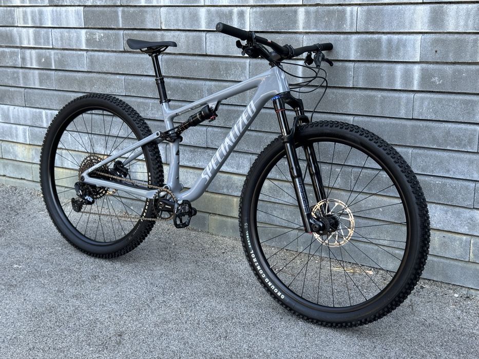 Карбонов планински велосипед SPECIALIZED EVO 2023(М размер)