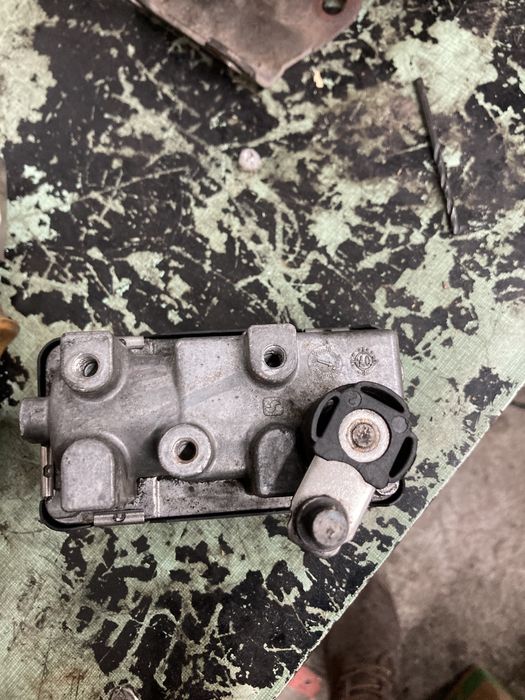 Актуатор от БМВ 330Д 204 к.с