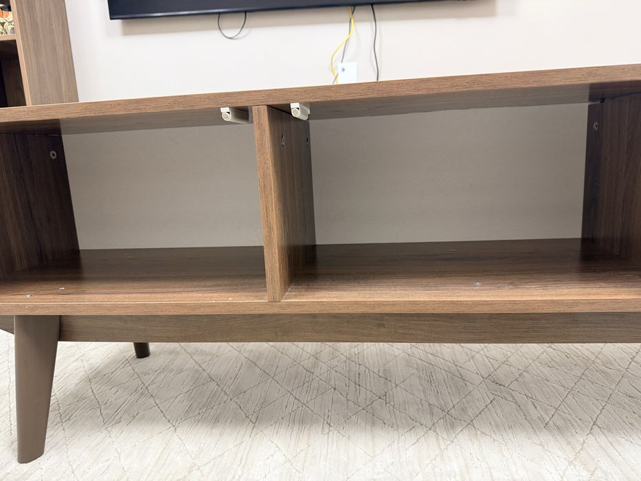 Продам ТВ тумбу в хорошем состоянии