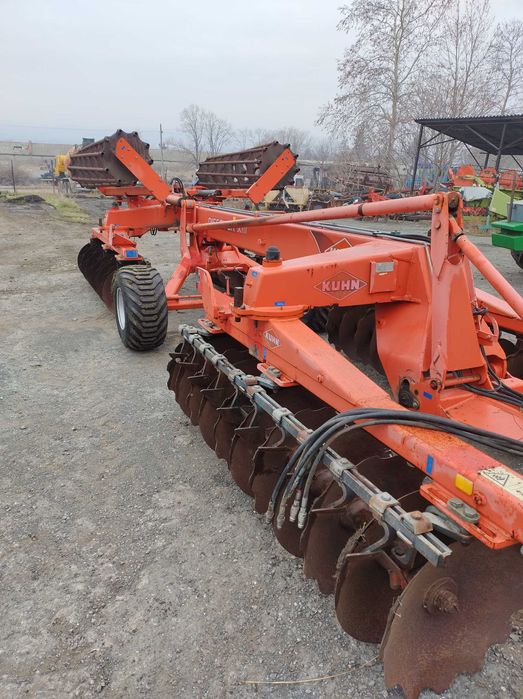 Kuhn discover M44 660