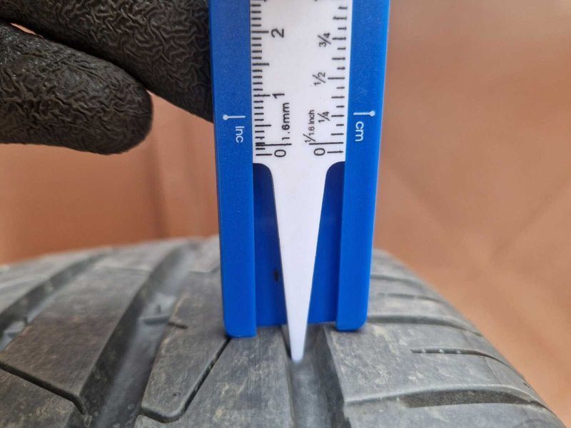 2 Hankook R17 225/55
летни гуми
DOT1422